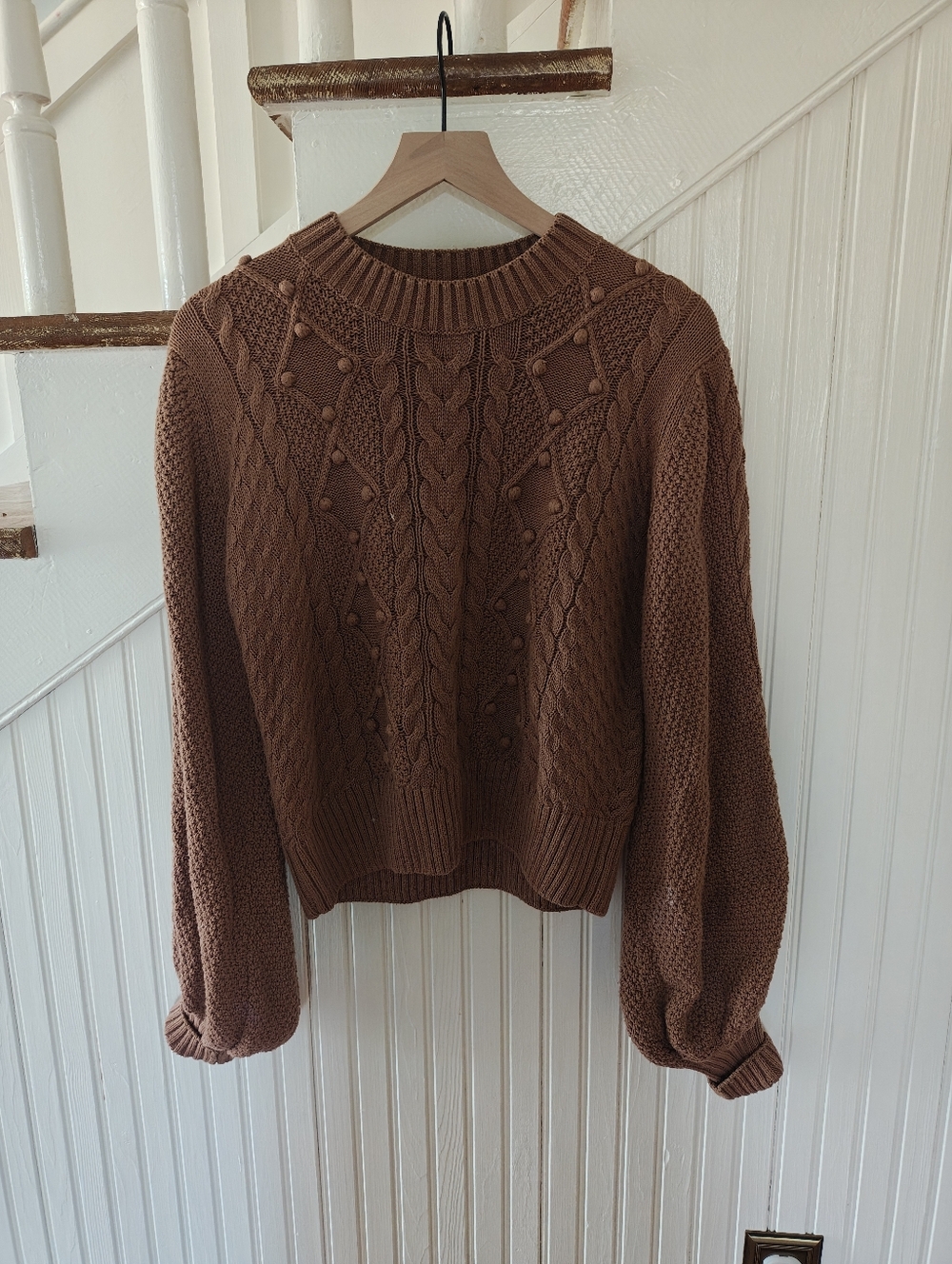 Doen cable knit sweater w bell sleeves